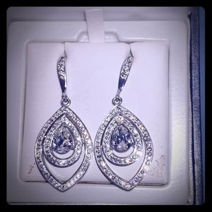 Earrings/wedding/prom